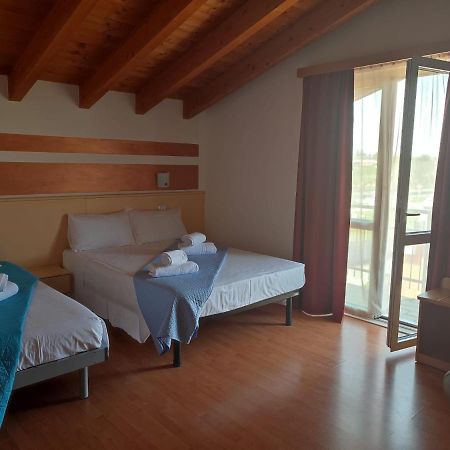 Vittoria Rooms Peschiera Peschiera del Garda Eksteriør bilde