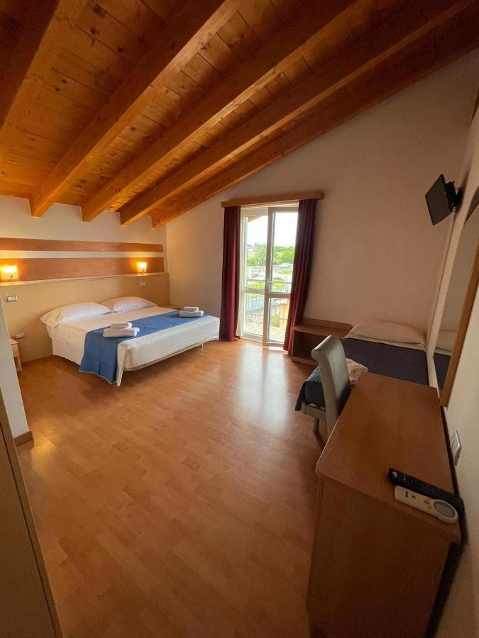 Vittoria Rooms Peschiera Peschiera del Garda Eksteriør bilde