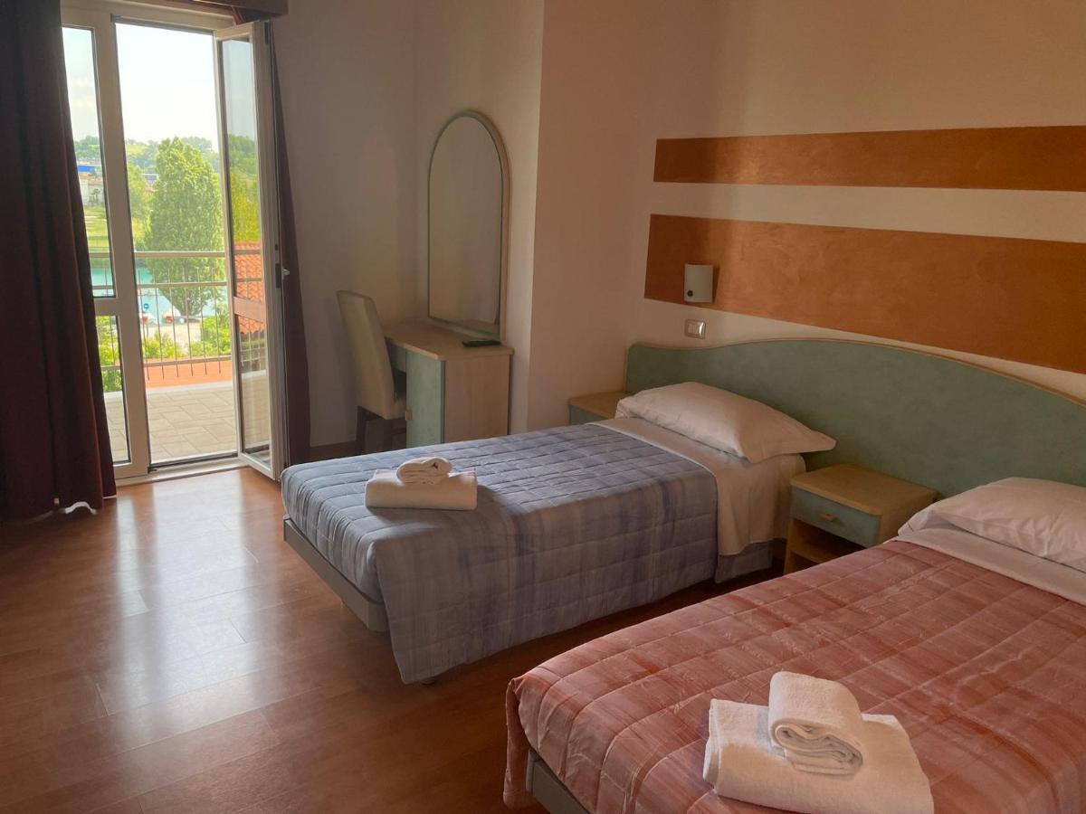 Vittoria Rooms Peschiera Peschiera del Garda Eksteriør bilde