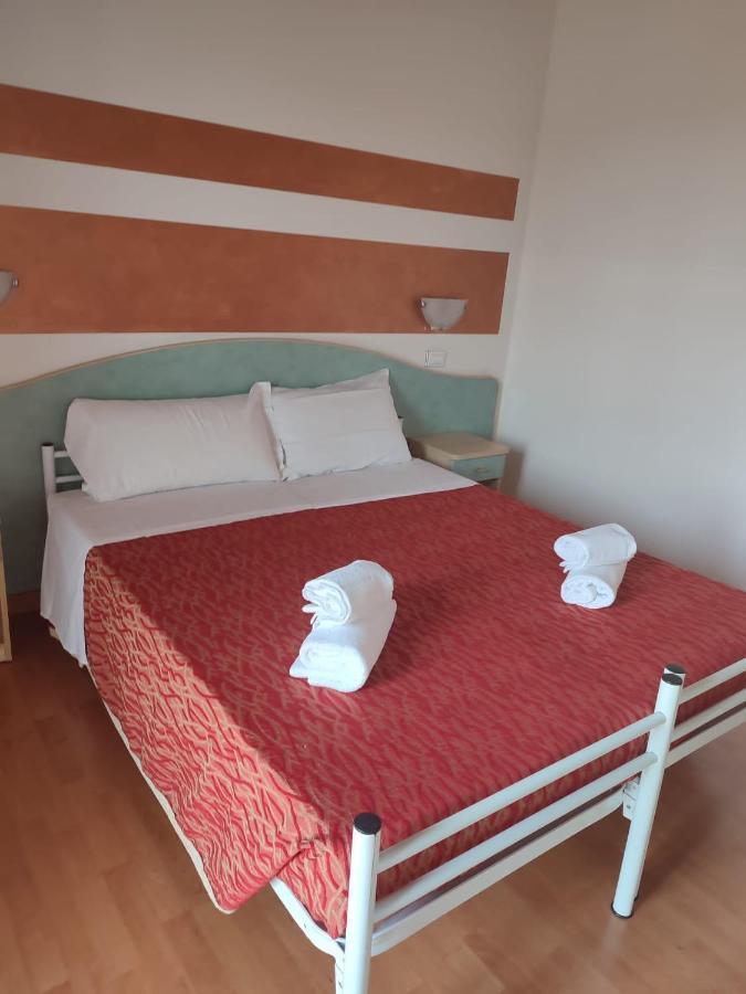 Vittoria Rooms Peschiera Peschiera del Garda Eksteriør bilde