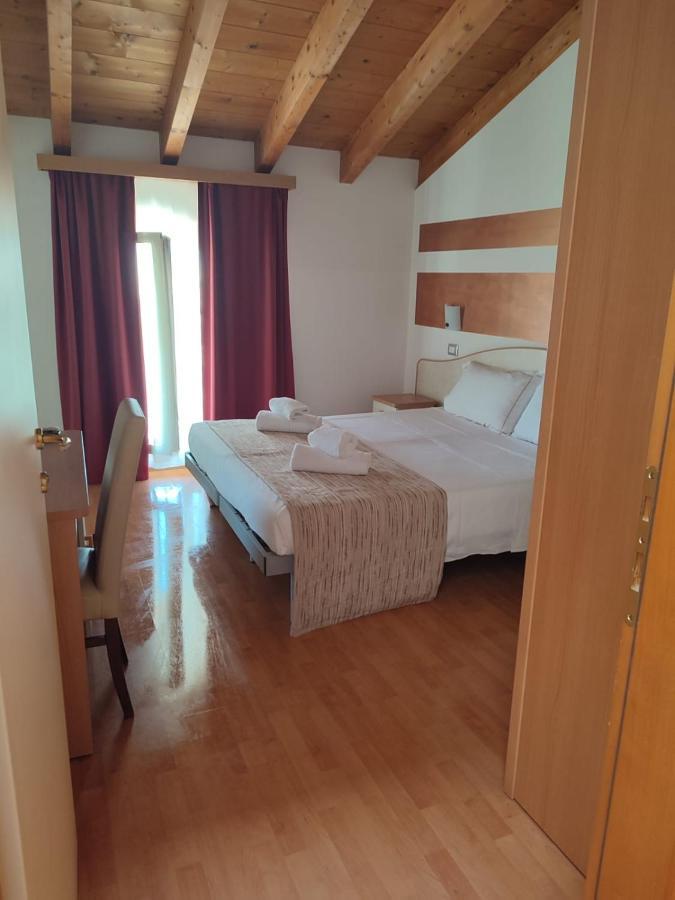 Vittoria Rooms Peschiera Peschiera del Garda Eksteriør bilde